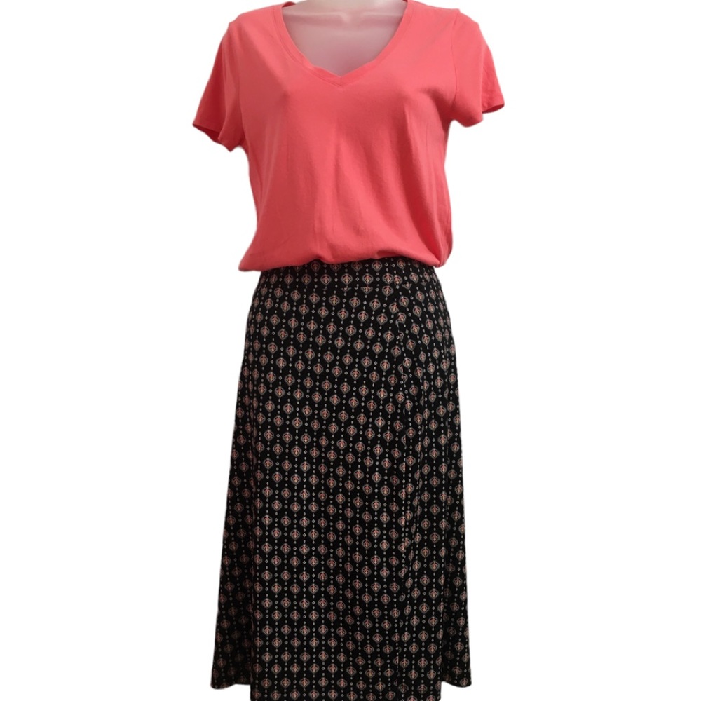 Women's Coral V-Neck Top and Black Patterned Midi Skirt Set